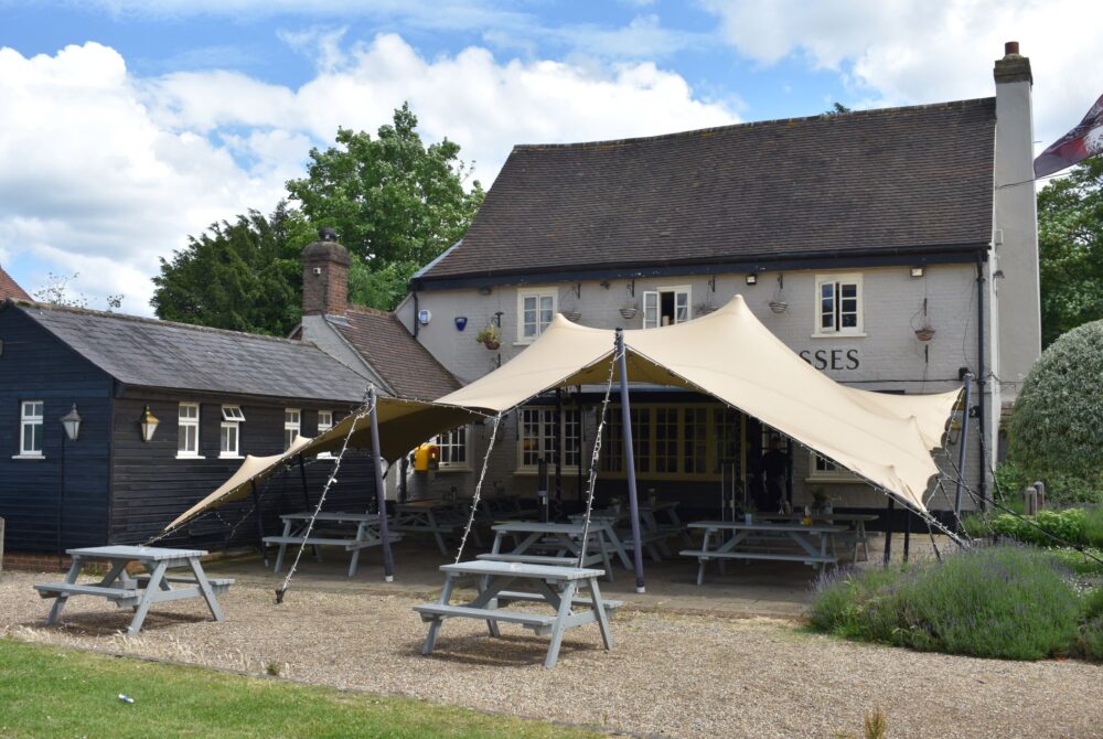 Three Compasses, Patchetts Green